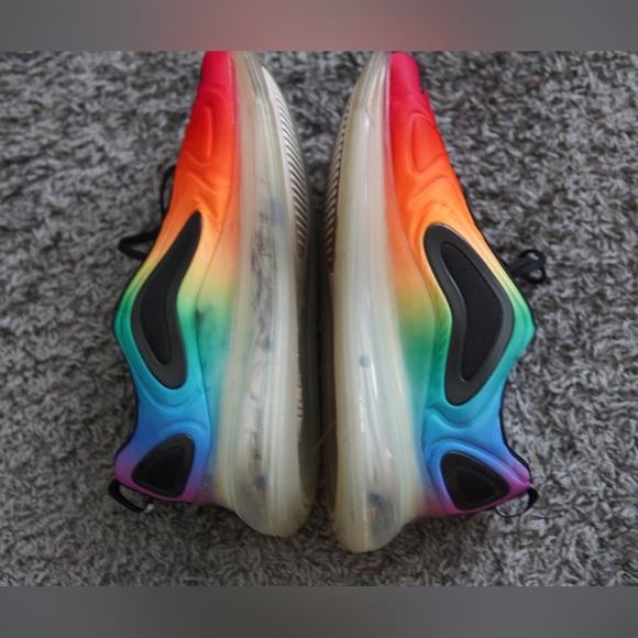 Air Max 720 - Picture 3 of 6